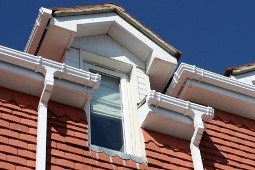 White Gutters - Miter Joint Leaks